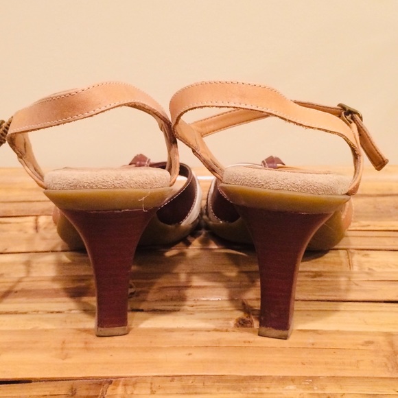 AEROSOLES Retro Leather Sandals - Picture 5 of 8